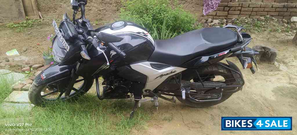 TVS Apache RTR 160 4V