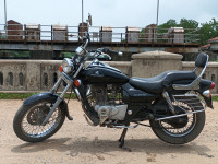 Bajaj Avenger Cruise 220