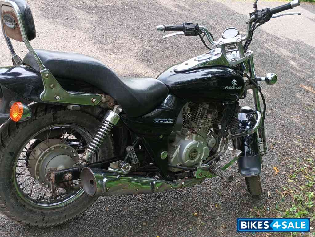 Bajaj Avenger Cruise 220