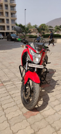 Honda CB Hornet 160R