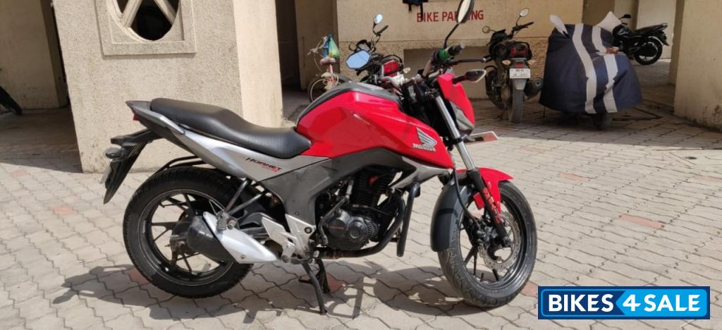 Honda CB Hornet 160R