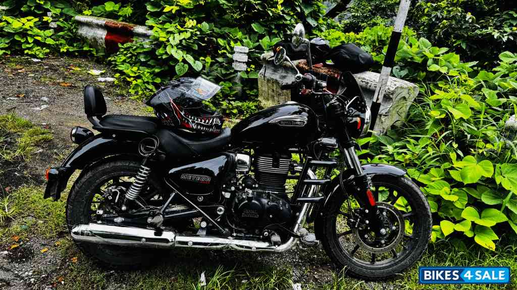 Royal Enfield Meteor 350 Stellar
