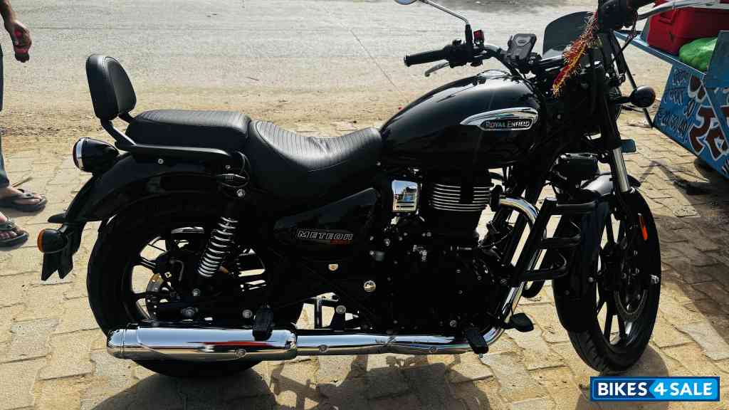 Royal Enfield Meteor 350 Stellar