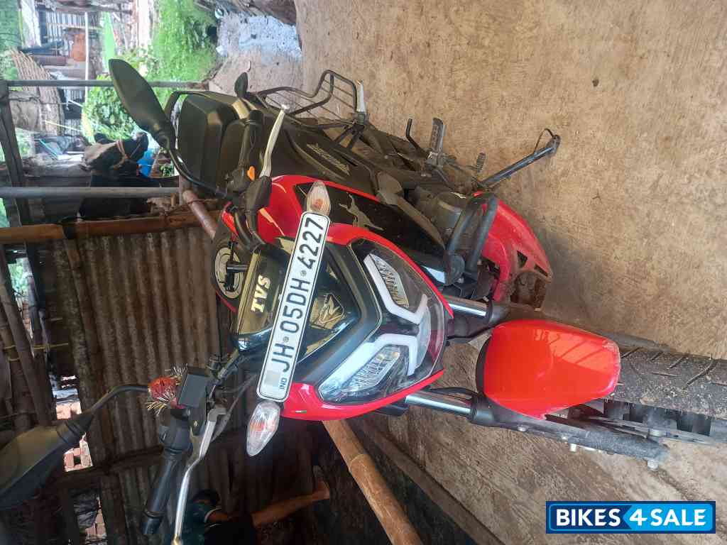 Red Black TVS Raider 125