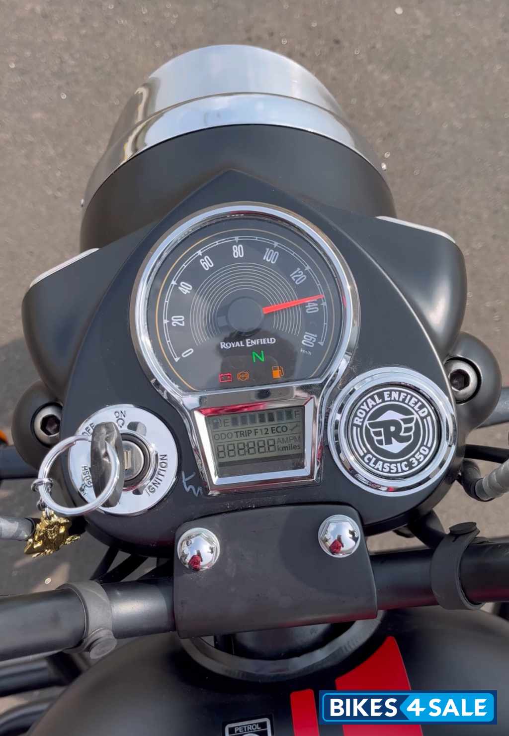 Black Royal Enfield Classic 350 Dual Channel BS6