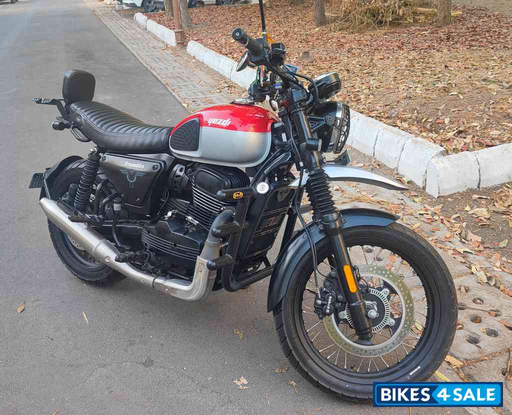 Rebel Red Yezdi Scrambler Dual Tone