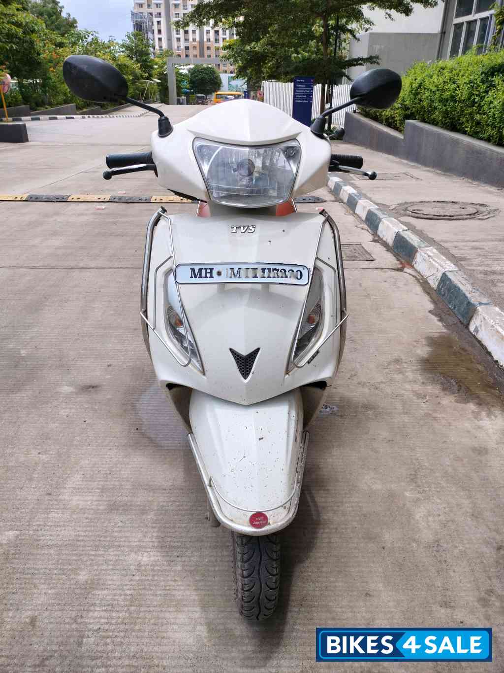 White TVS Jupiter