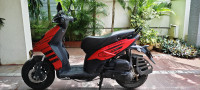 Red Aprilia Storm 125