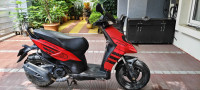 Red Aprilia Storm 125
