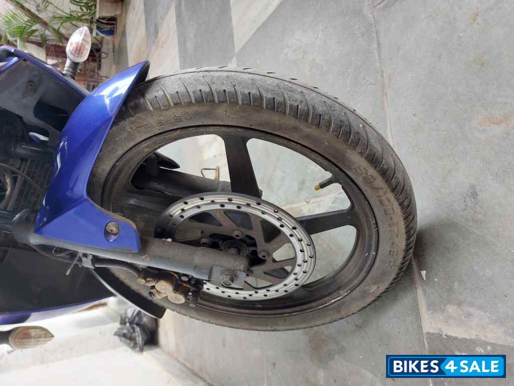 Yamaha YZF R15 V2