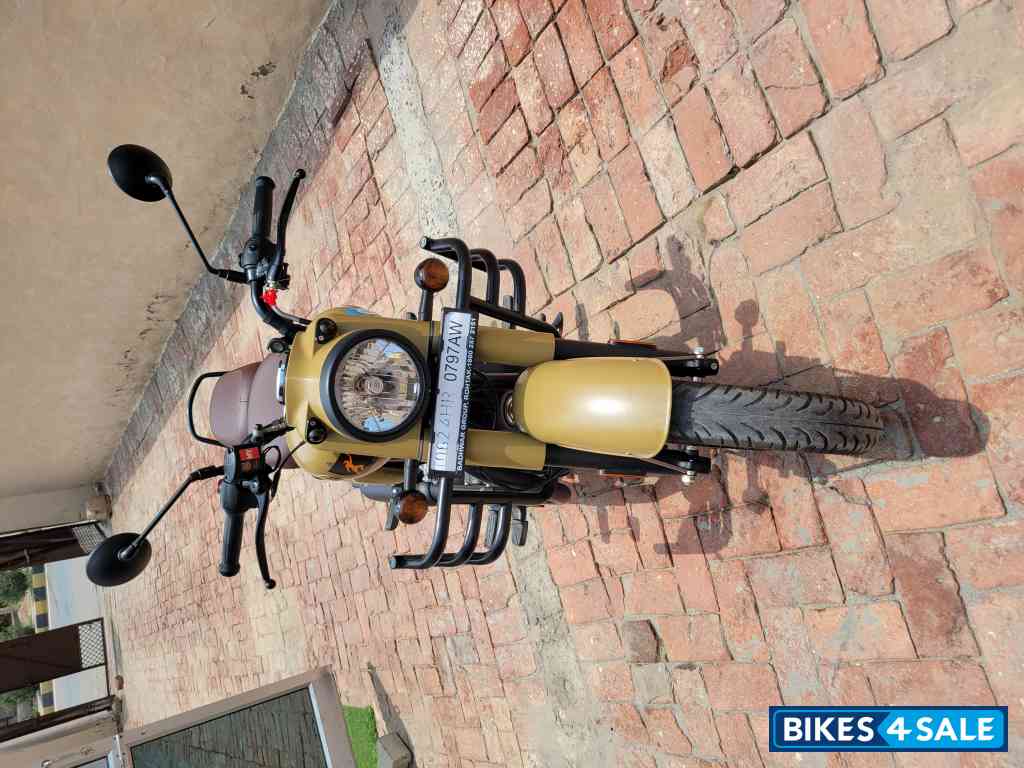 Desert Sand Royal Enfield Classic Desert Storm