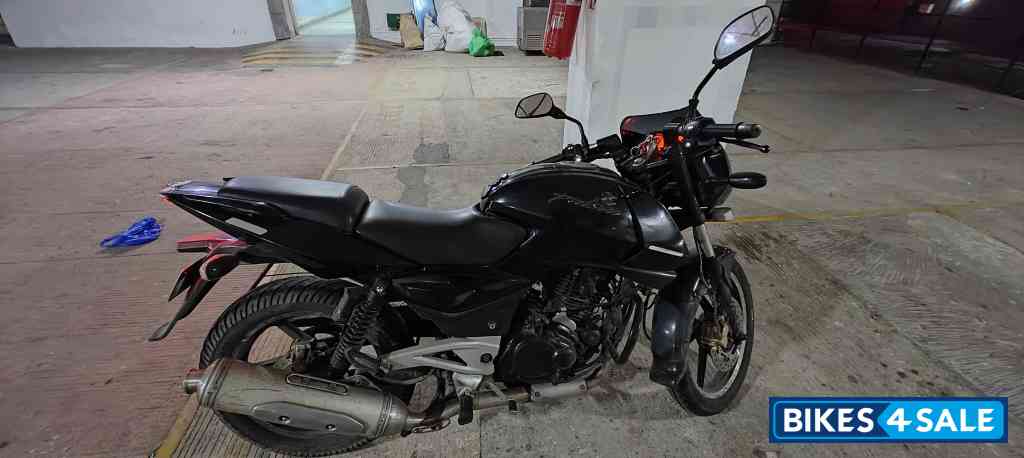 Bajaj Pulsar 220 DTSi