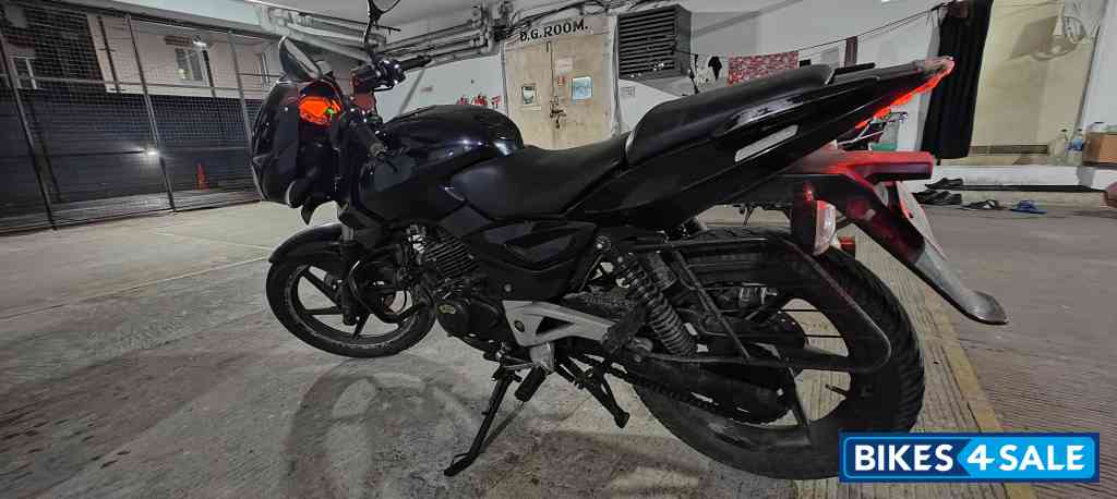 Bajaj Pulsar 220 DTSi