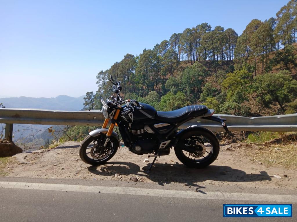 Black Triumph Speed 400