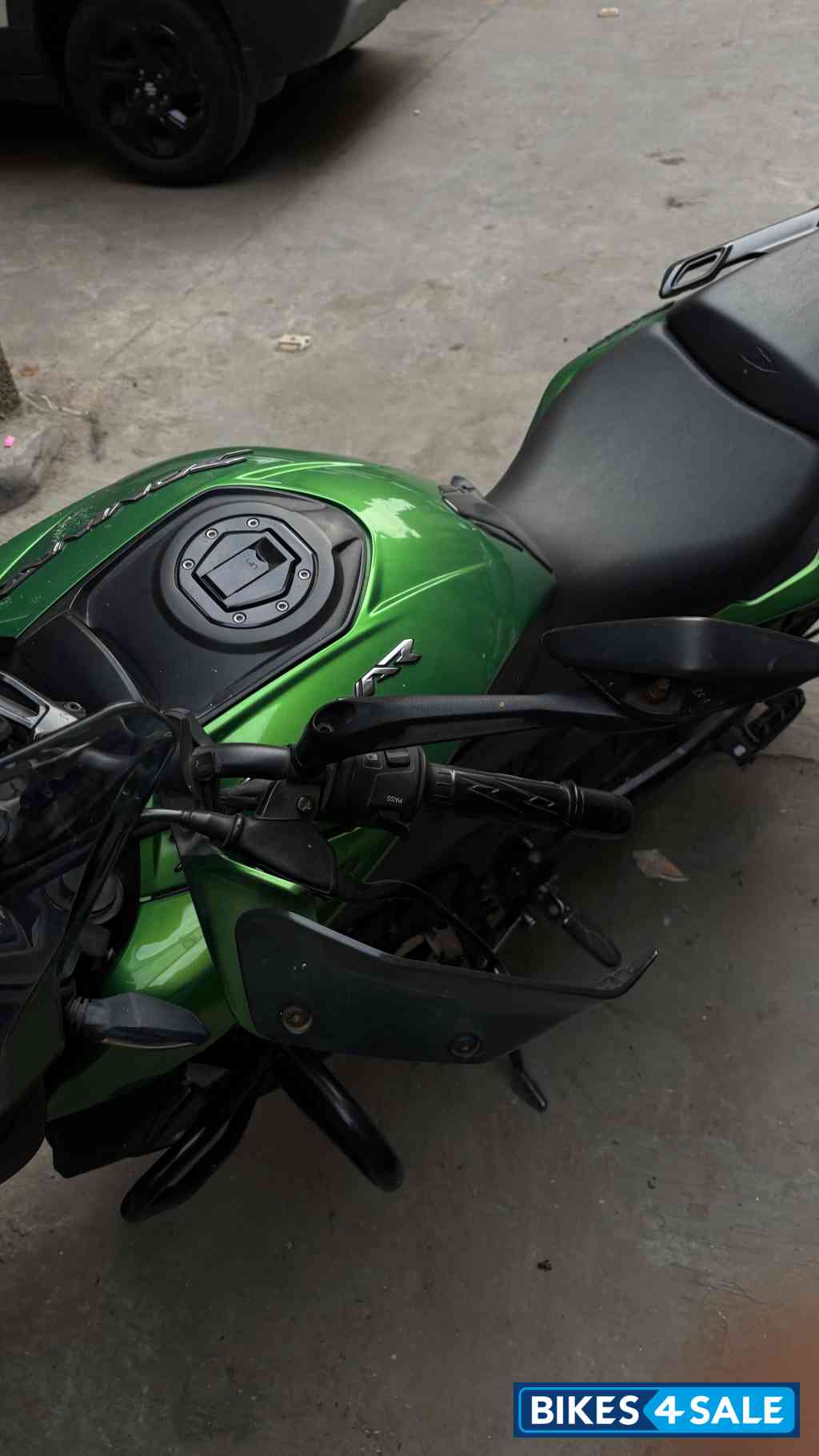 Bajaj Dominar 400 Disc