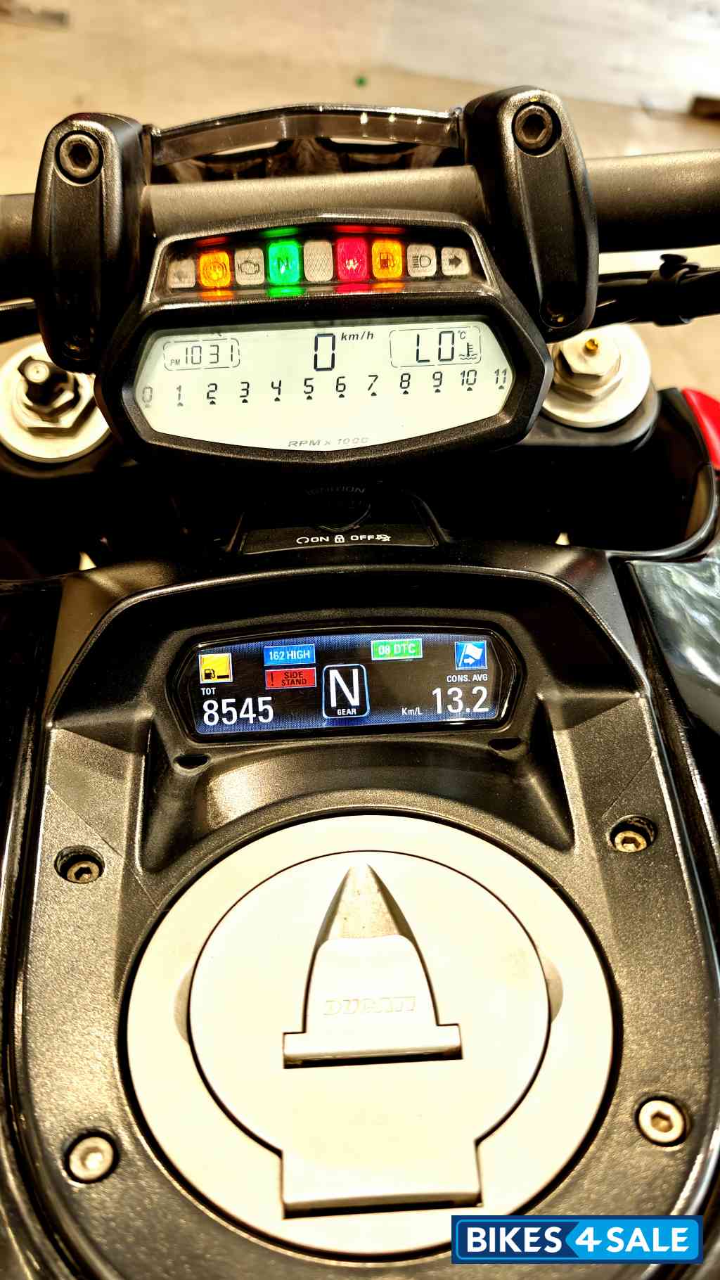 Carbon Black Ducati Diavel Carbon