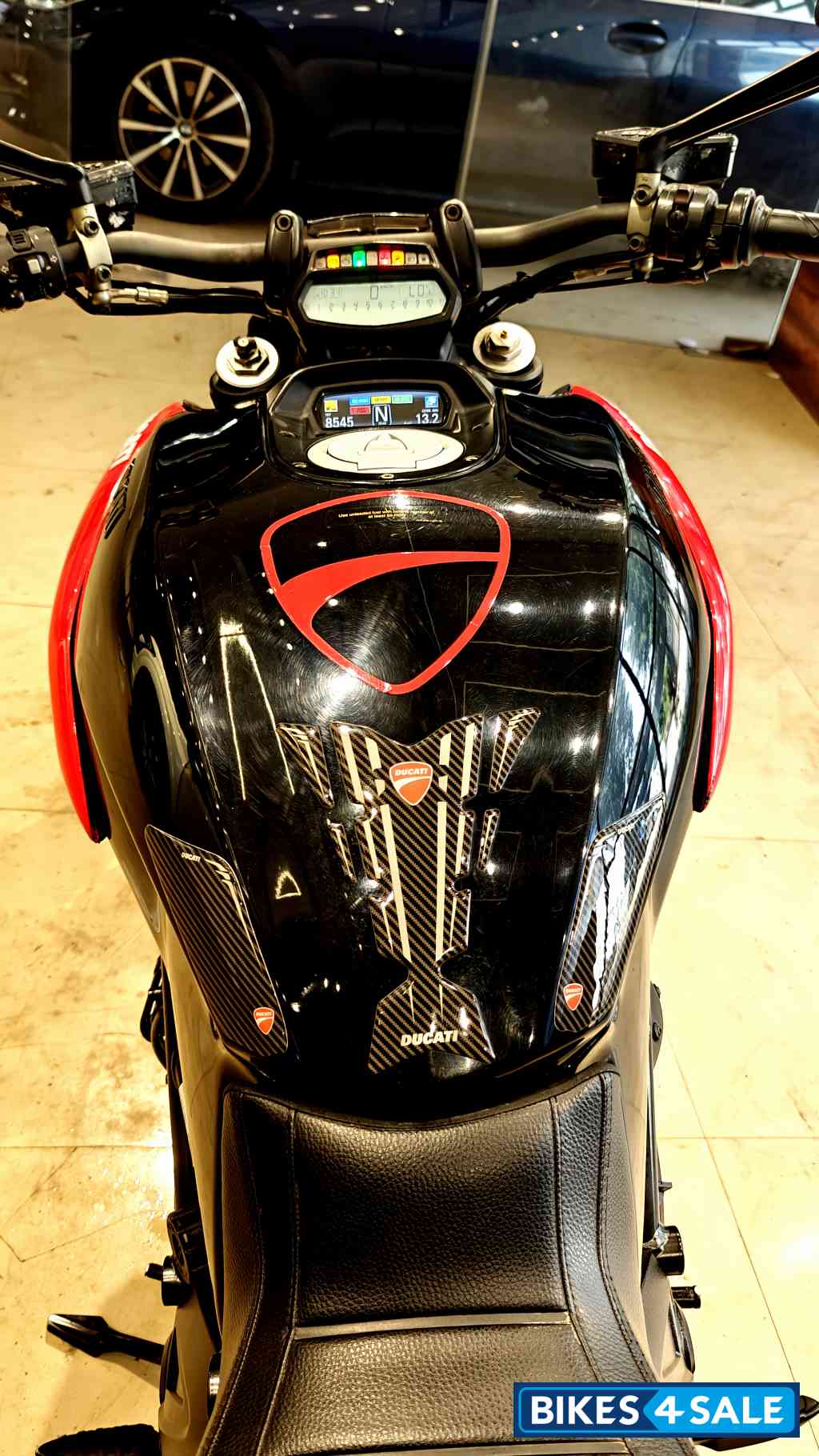 Carbon Black Ducati Diavel Carbon