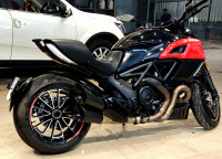 Carbon Black Ducati Diavel Carbon
