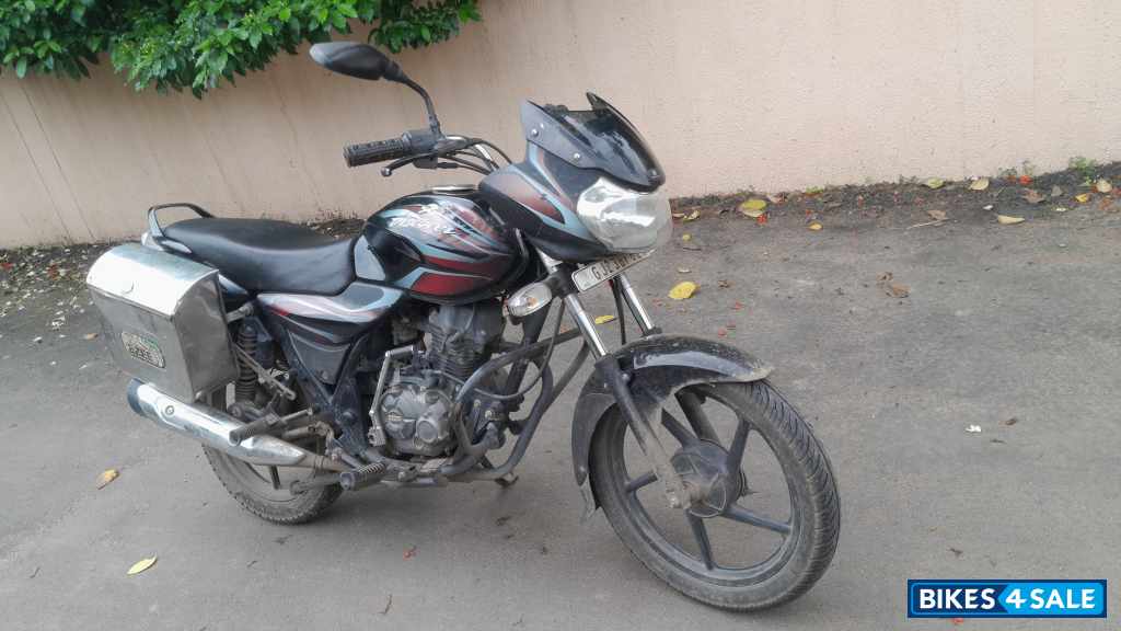 Red Black Bajaj Discover 100