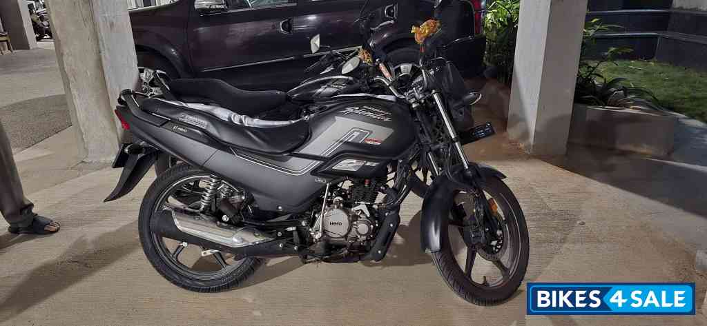 Metallic Black Hero Super Splendor XTEC