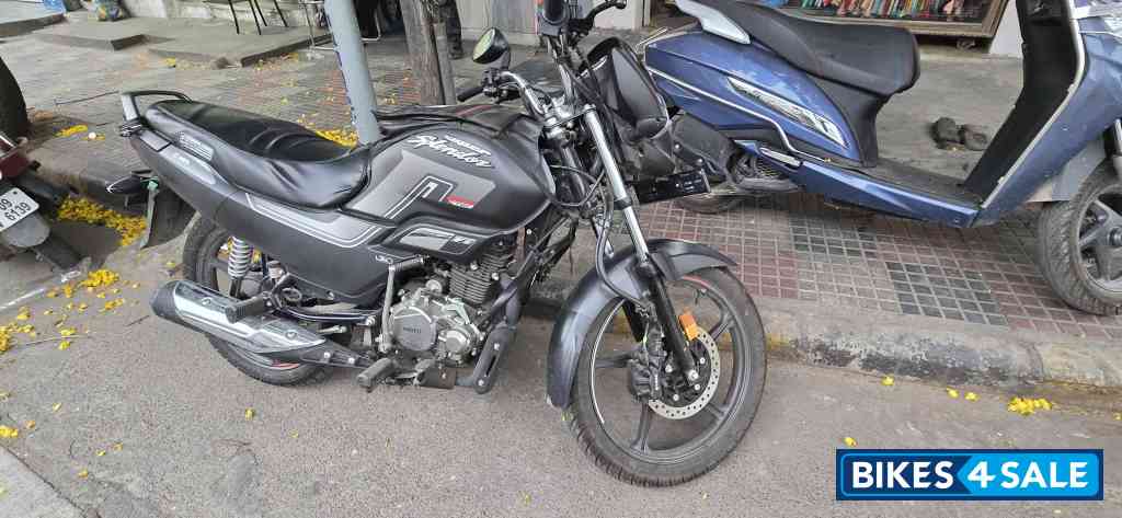 Metallic Black Hero Super Splendor XTEC