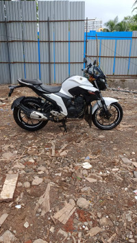 Yamaha FZ25