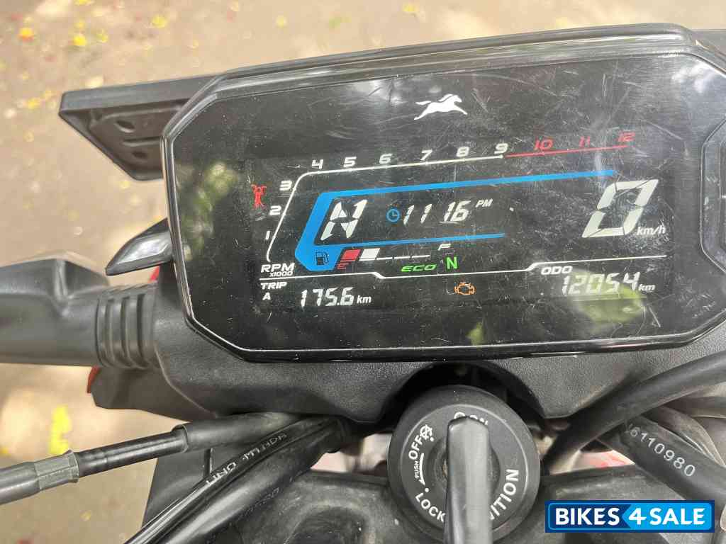 Red And Black TVS Raider Split Seat