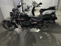 Bajaj Avenger Street 220