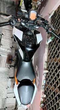 White KTM Duke 250