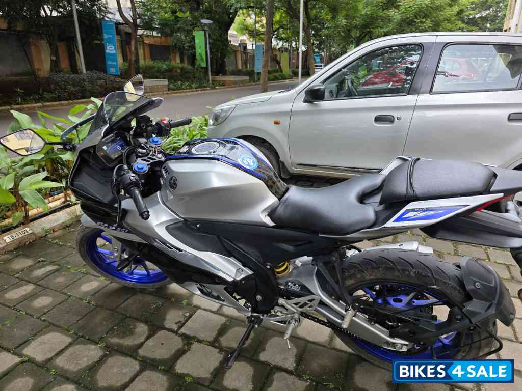 Yamaha R15M