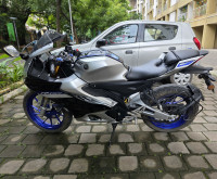 Yamaha R15M