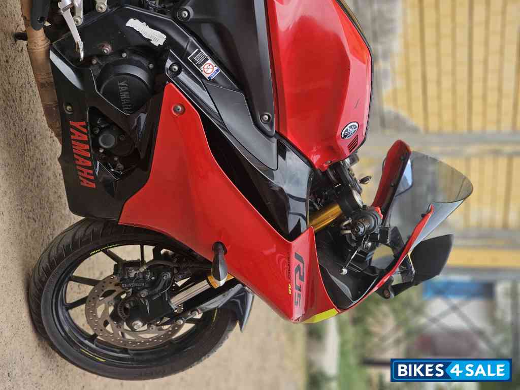 Red Yamaha R15 V4 Red Yamaha R15 V4