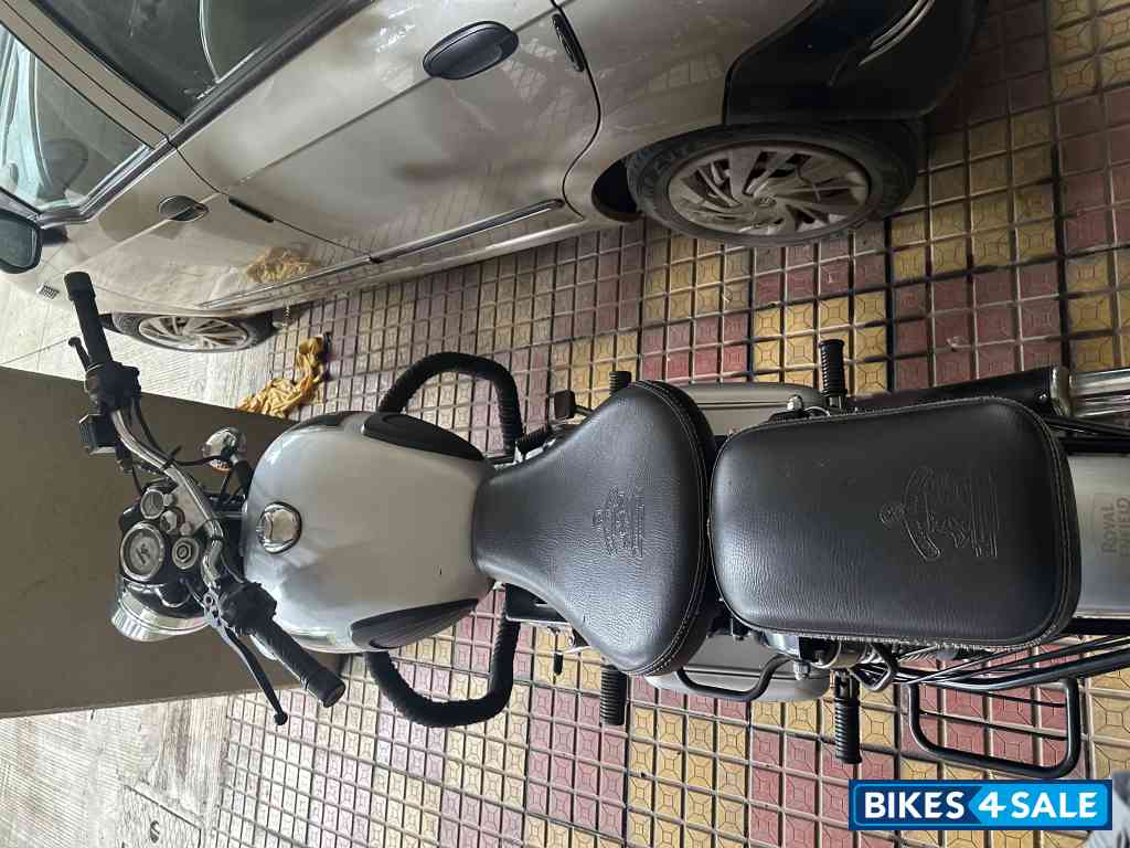 Silver Royal Enfield Classic 350 BS VI Silver Royal Enfield Classic 350 BS VI