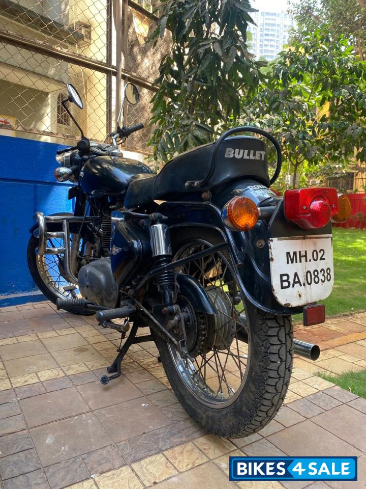 Black Royal Enfield Bullet Standard 350
