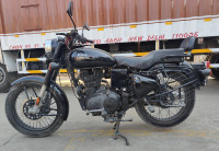 Jet Black Royal Enfield Bullet 350 ES BS6
