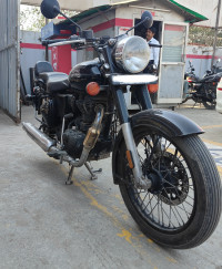 Jet Black Royal Enfield Bullet 350 ES BS6