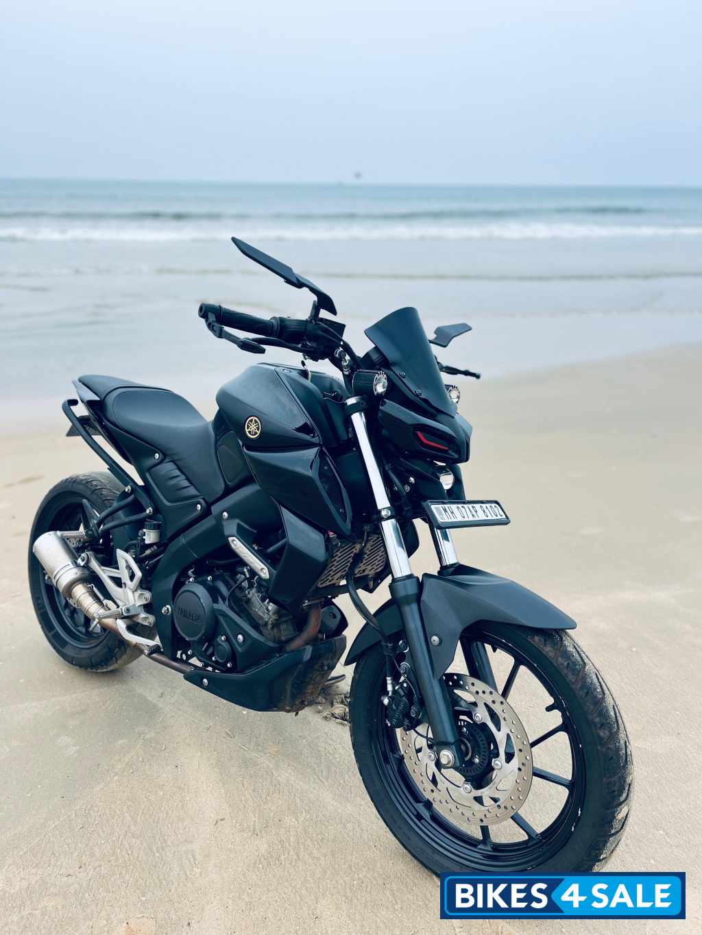 Black Yamaha MT-15 BS6
