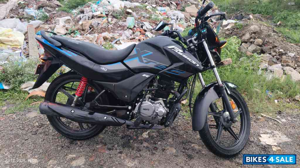 Black/blue Hero Passion XTec