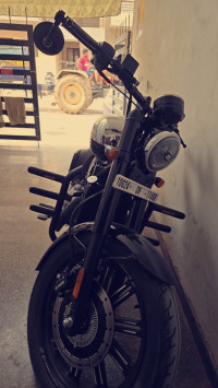 Black Mirror Jawa 42 Bobber Black Mirror