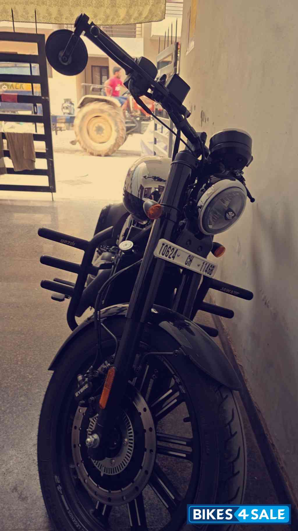 Black Mirror Jawa 42 Bobber Black Mirror