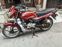 Red Bajaj Platina 100 ES