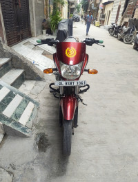 Red Bajaj Platina 100 ES