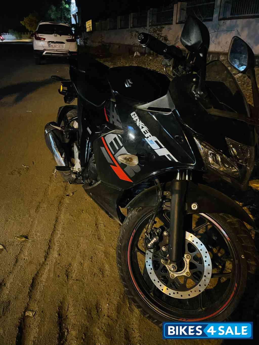 Suzuki GS 150R