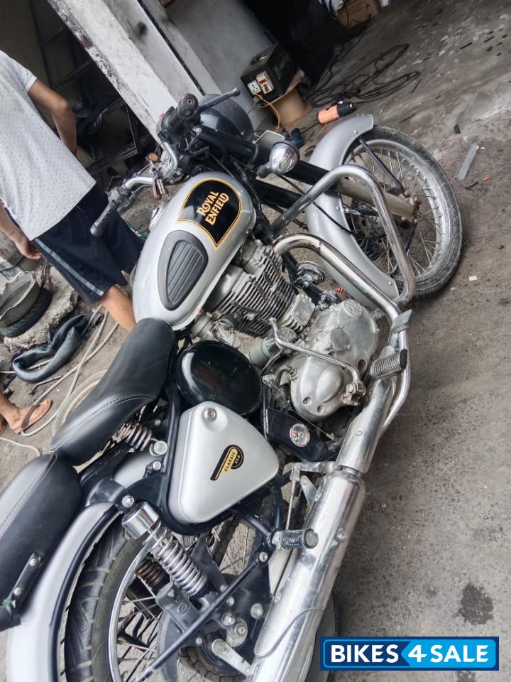 Royal Enfield Classic 350 Royal Enfield Classic 350