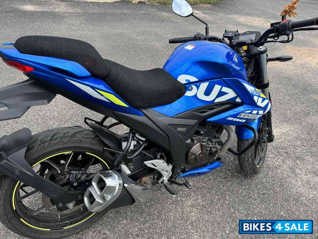 Special Blue Colour Suzuki Gixxer 250 BS6