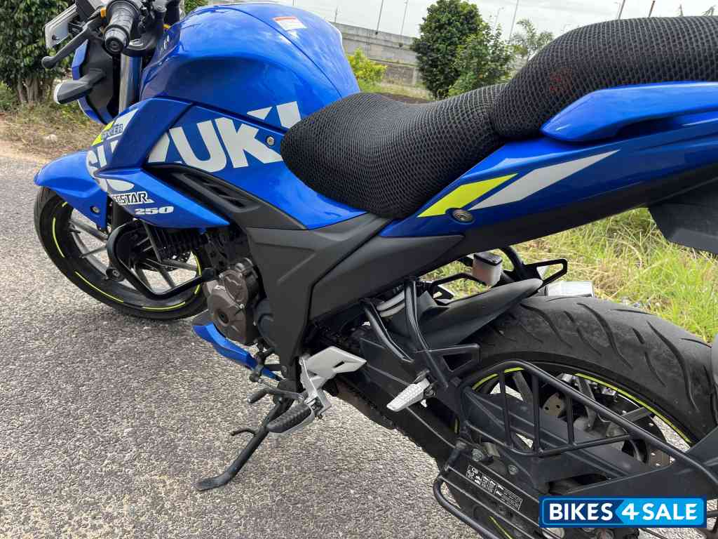 Special Blue Colour Suzuki Gixxer 250 BS6 Special Blue Colour Suzuki Gixxer 250 BS6