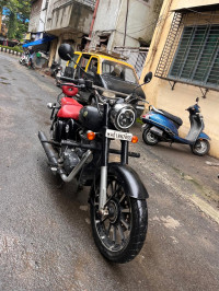 Matt Black Royal Enfield Classic 350