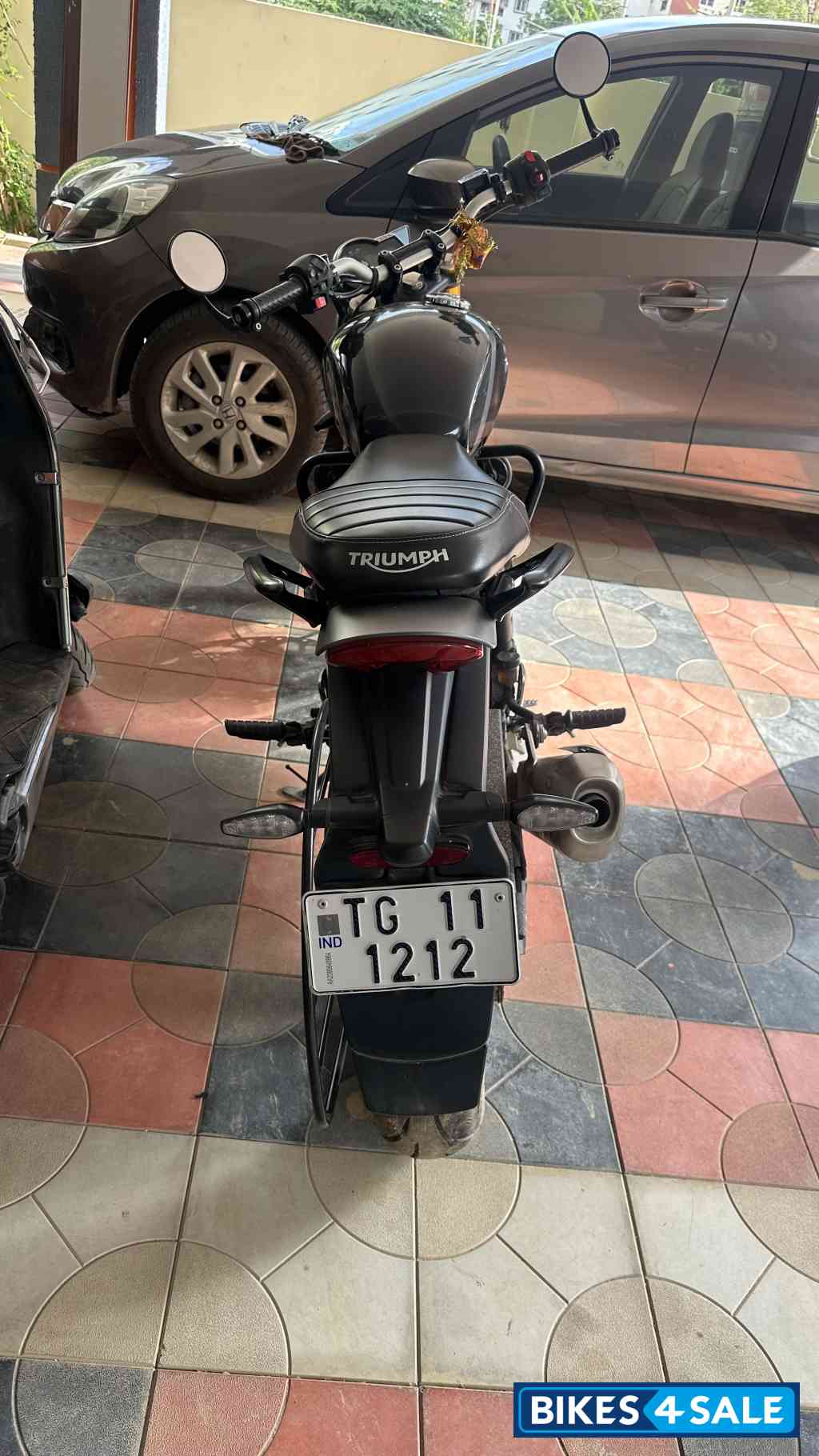 Black Triumph Speed 400