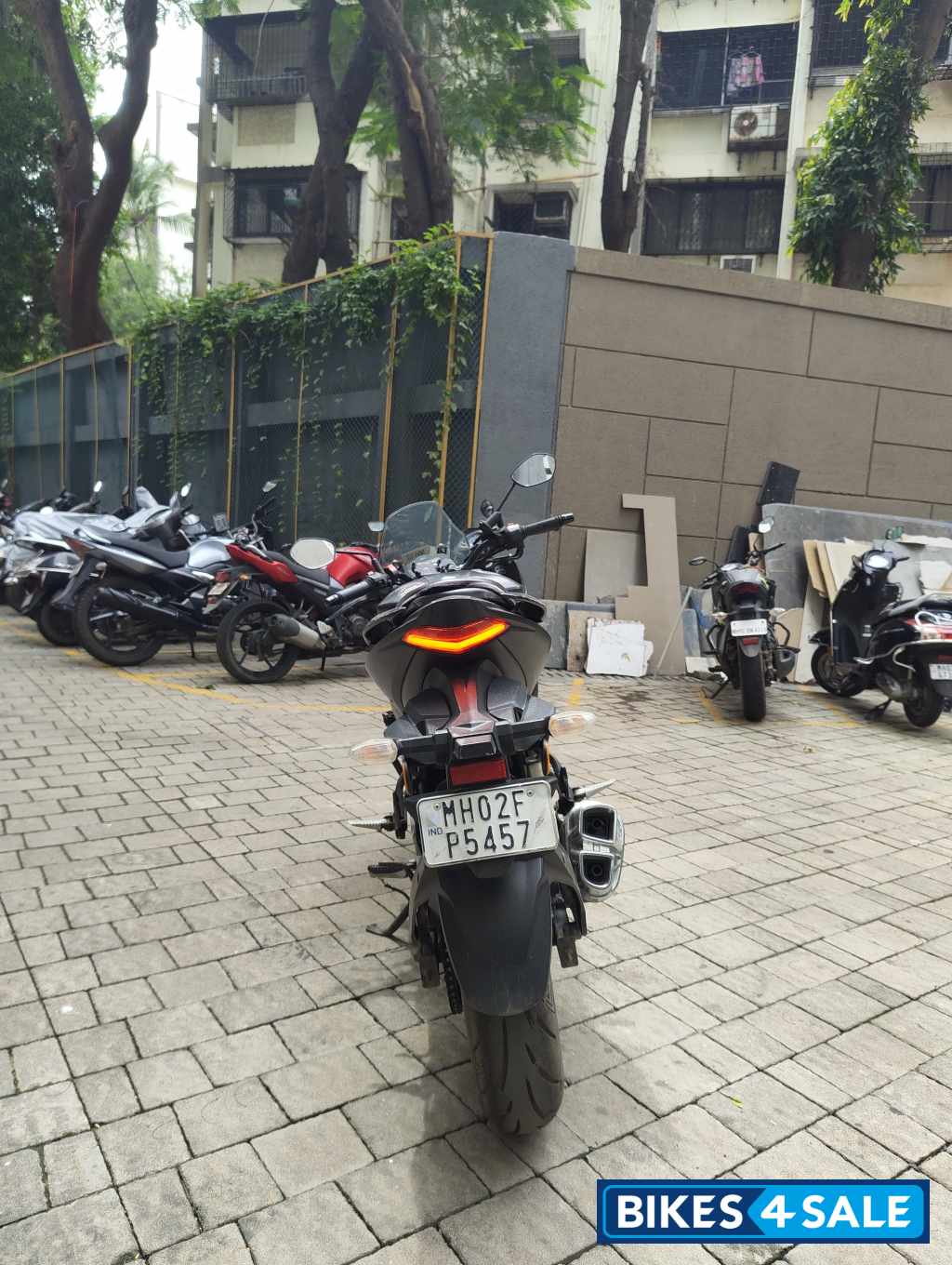 Black Suzuki Gixxer 250 BS6