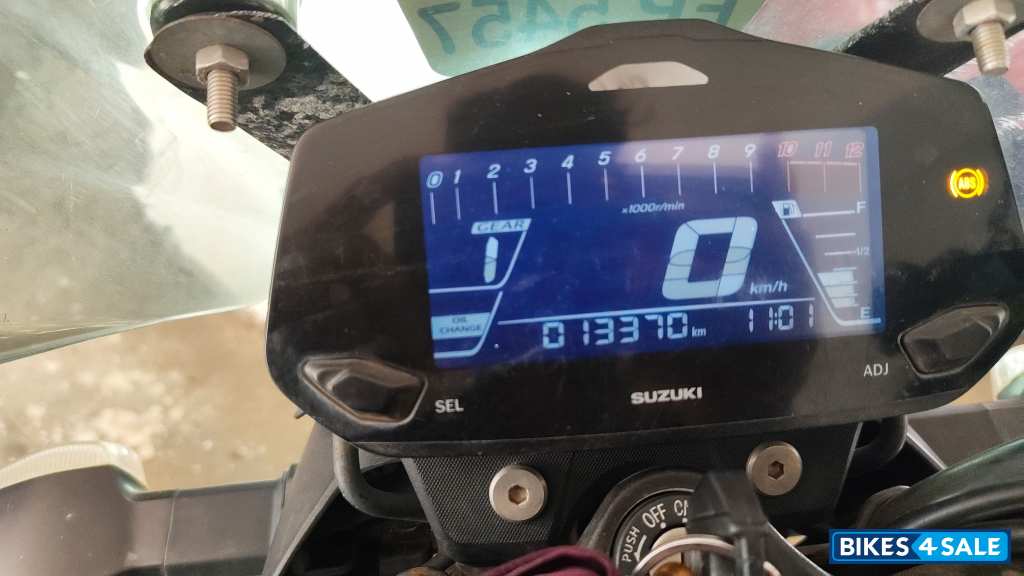 Black Suzuki Gixxer 250 BS6